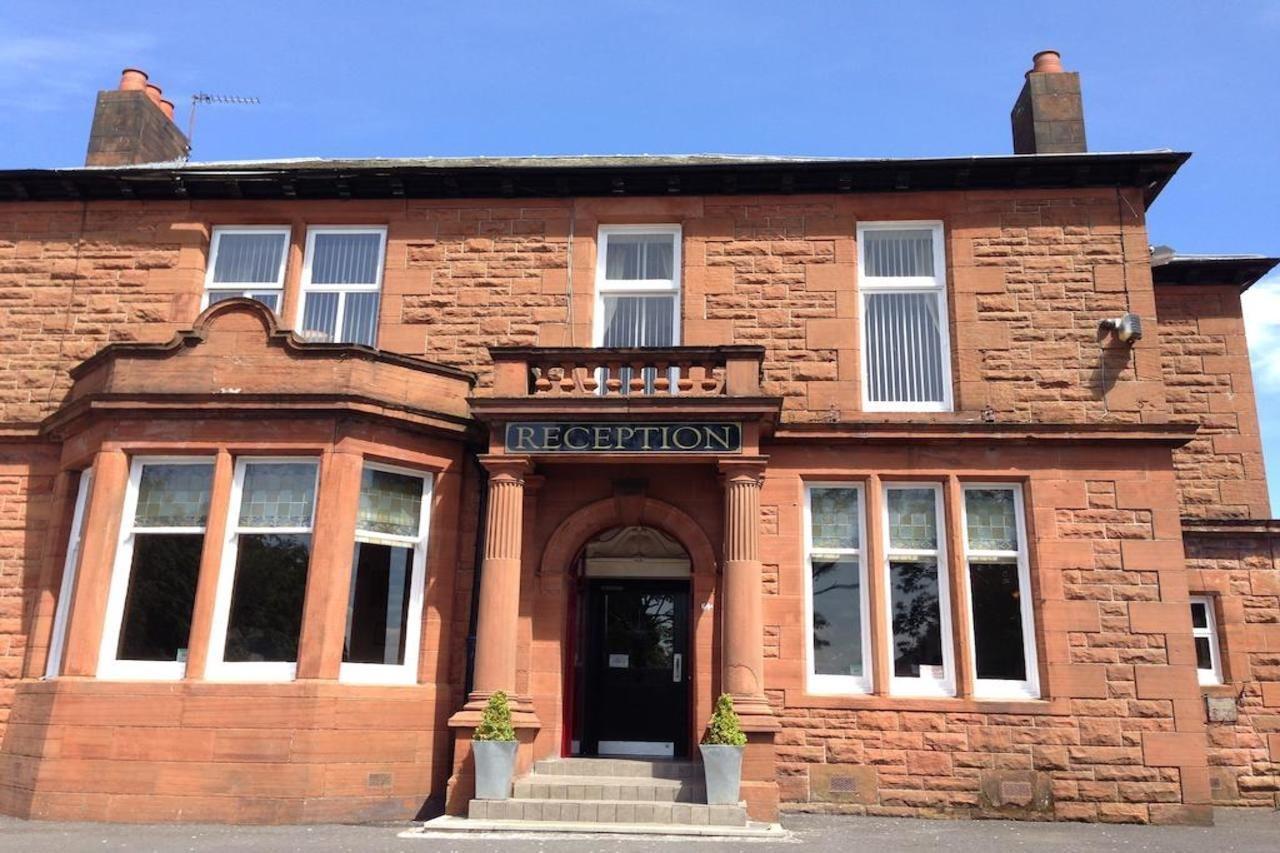 Oyo Douglas Hotel Kilmarnock Bagian luar foto