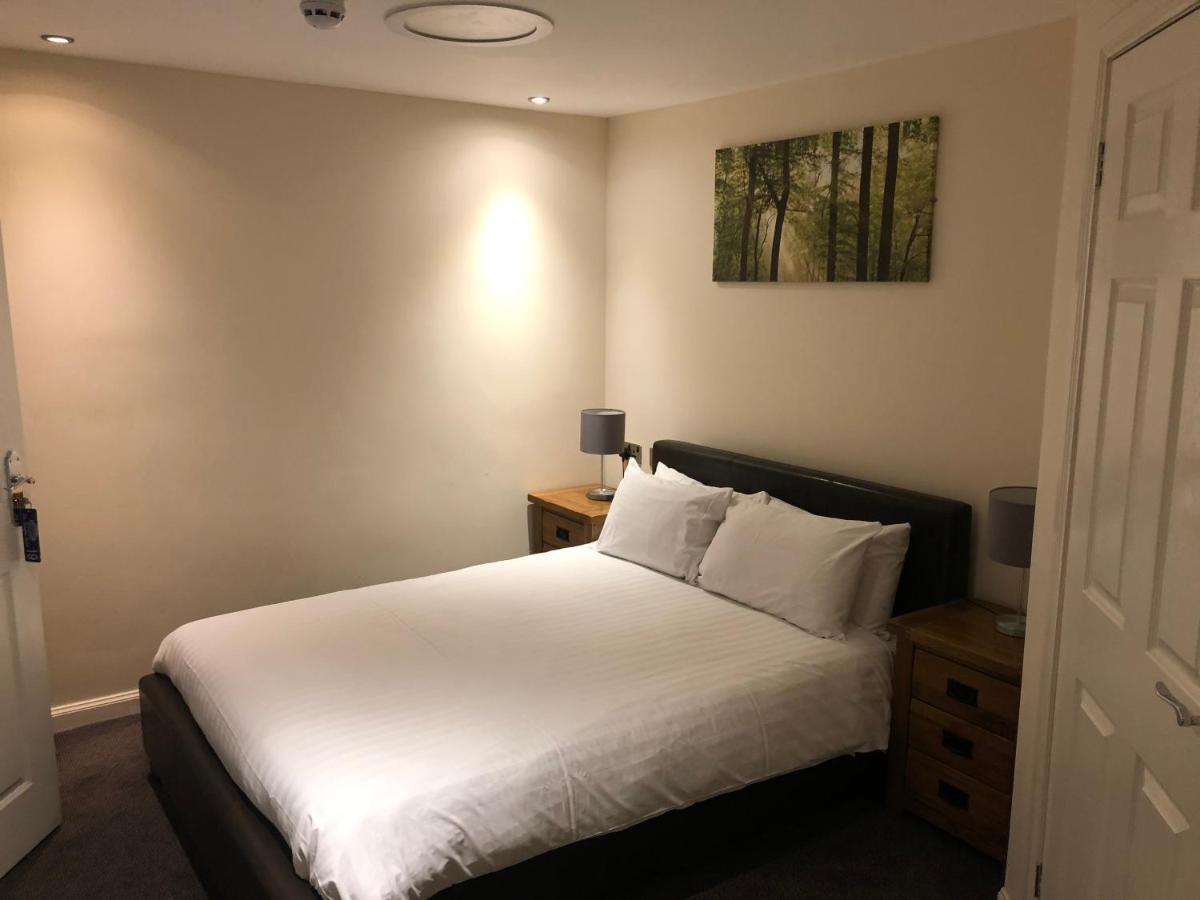 Oyo Douglas Hotel Kilmarnock Bagian luar foto