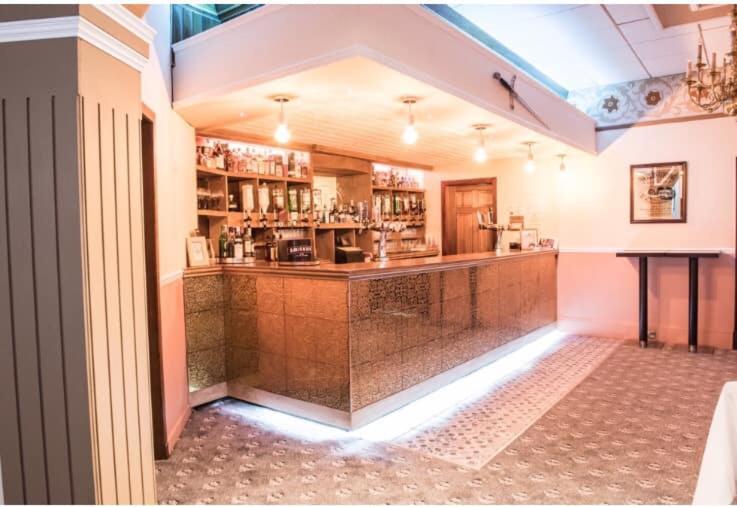 Oyo Douglas Hotel Kilmarnock Bagian luar foto