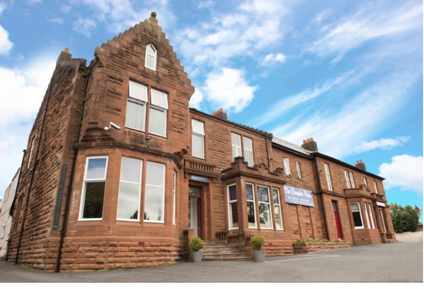 Oyo Douglas Hotel Kilmarnock Bagian luar foto