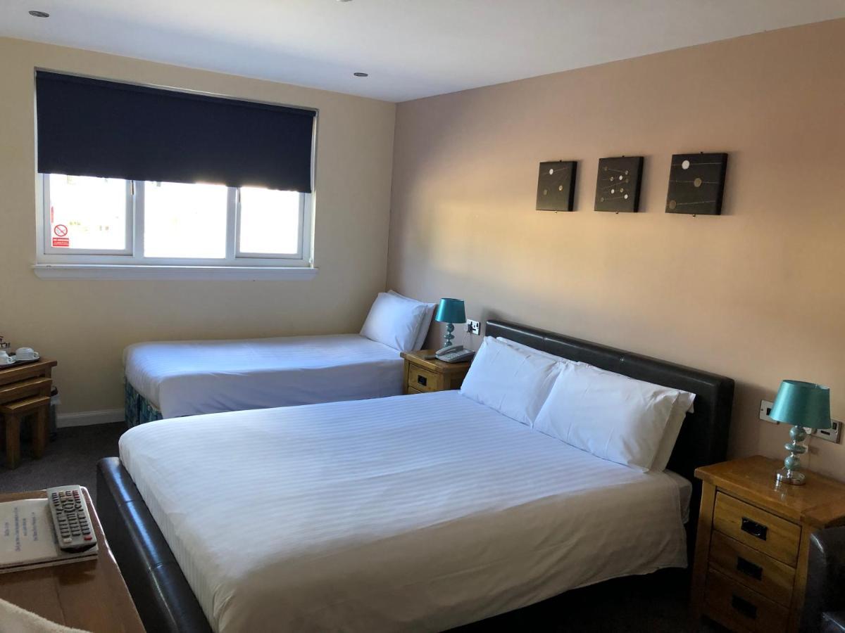 Oyo Douglas Hotel Kilmarnock Bagian luar foto