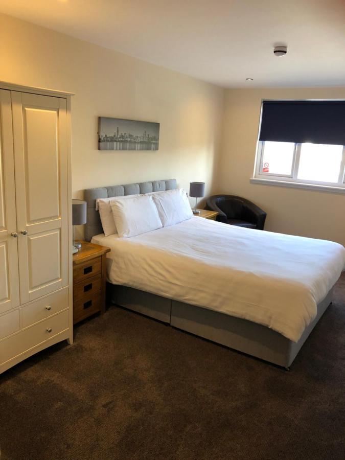 Oyo Douglas Hotel Kilmarnock Bagian luar foto