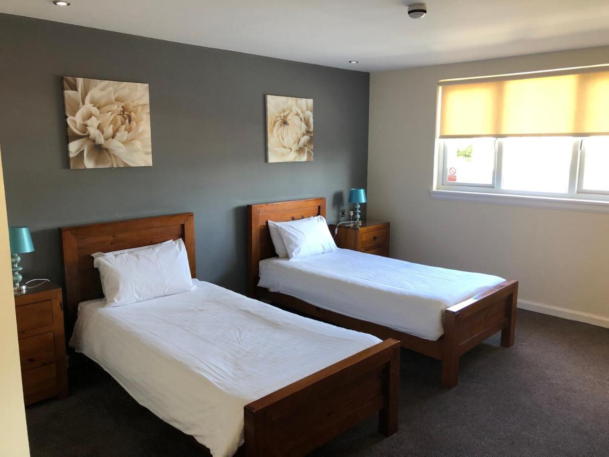 Oyo Douglas Hotel Kilmarnock Bagian luar foto