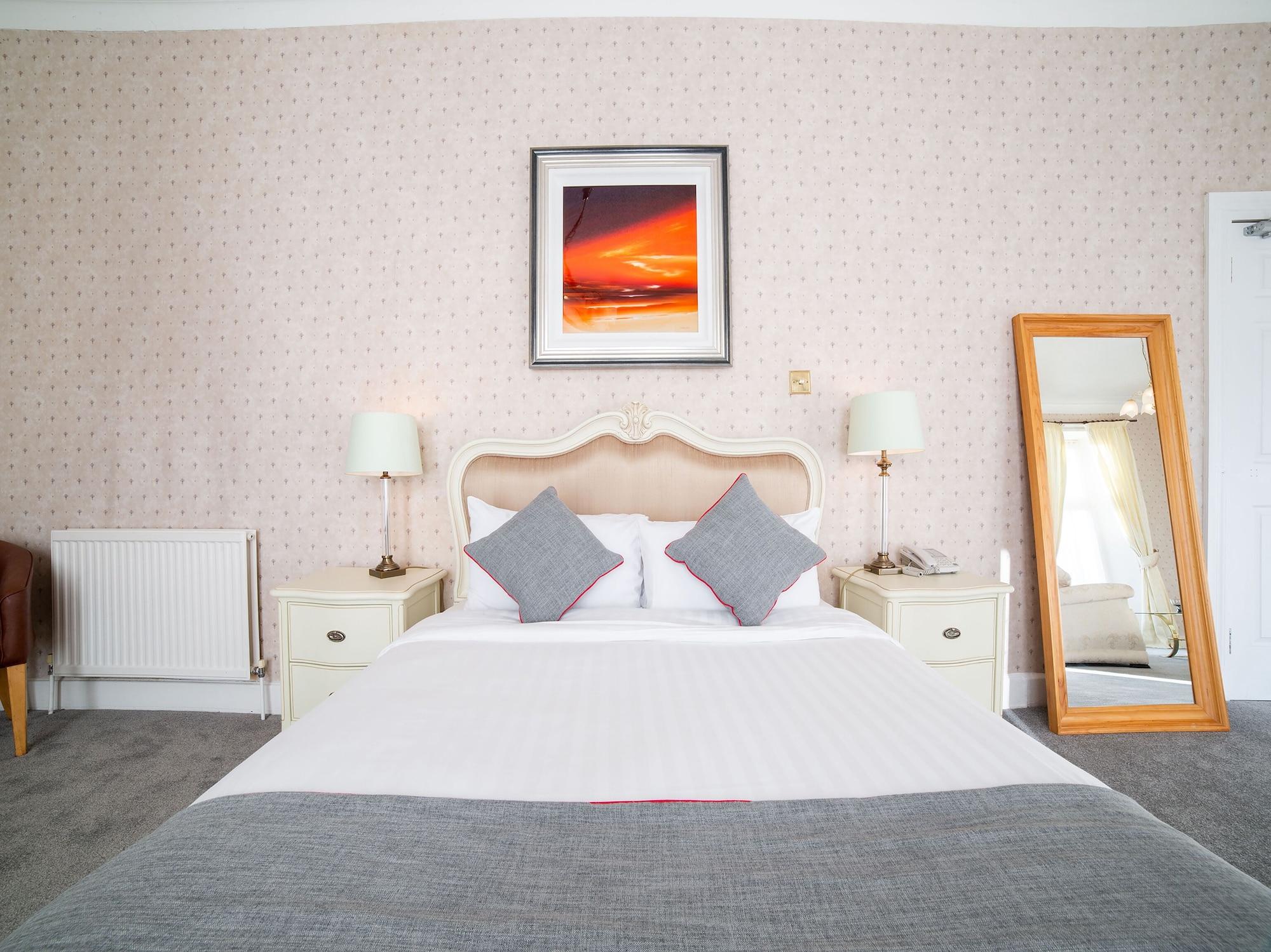 Oyo Douglas Hotel Kilmarnock Bagian luar foto