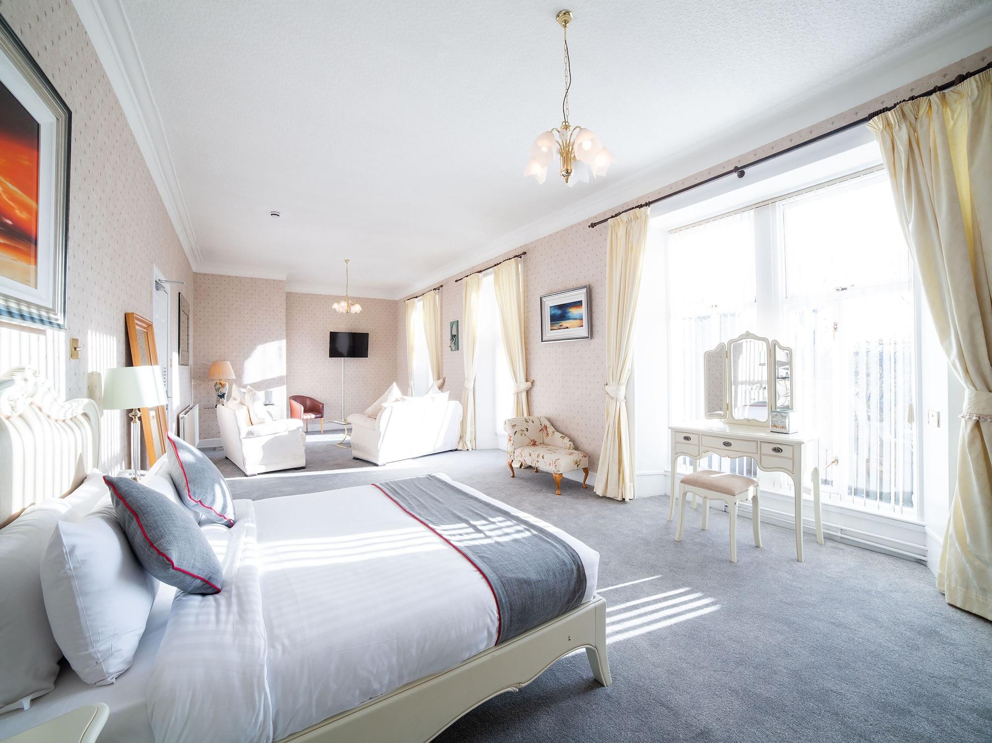 Oyo Douglas Hotel Kilmarnock Bagian luar foto