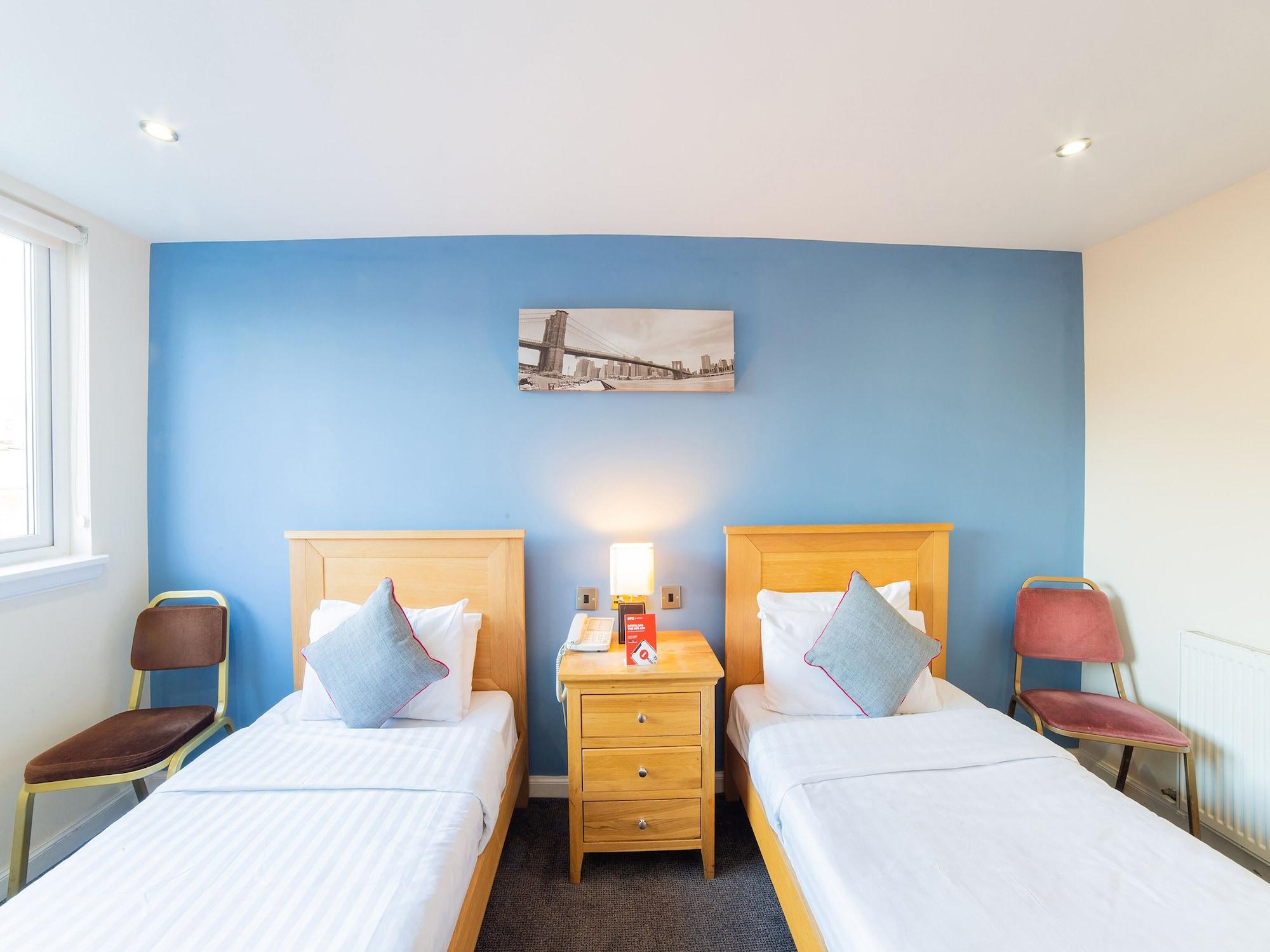 Oyo Douglas Hotel Kilmarnock Bagian luar foto