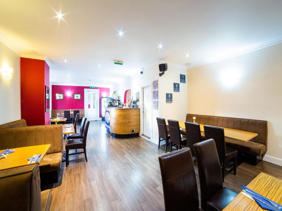 Oyo Douglas Hotel Kilmarnock Bagian luar foto
