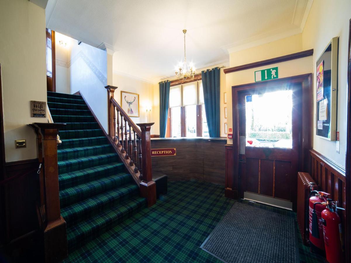 Oyo Douglas Hotel Kilmarnock Bagian luar foto