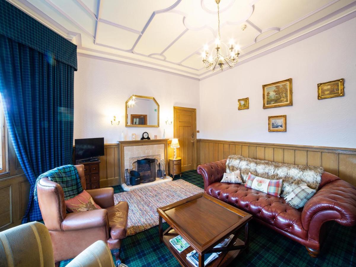 Oyo Douglas Hotel Kilmarnock Bagian luar foto