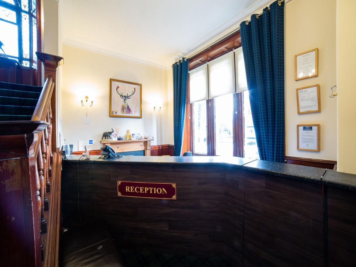 Oyo Douglas Hotel Kilmarnock Bagian luar foto
